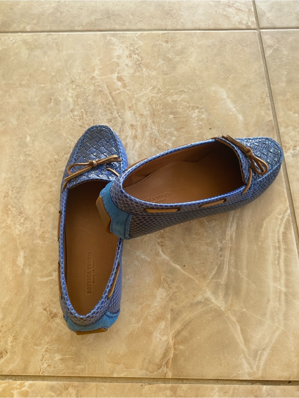 Bottega Veneta Blue Woven Leather Driving Loafers with Tan Bow Size 6 - Picture 3 of 10